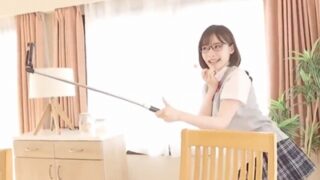 再婚相手の連れ子姉が淫乱で、3姉妹が大乱交に関わる。