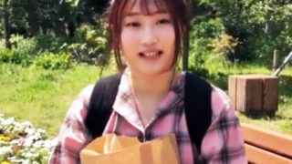 隠れ巨乳女子大生の10回中出し初体験