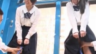 騙されたJKがMM号でぶっかけ乱交