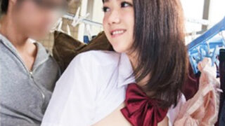 忙しいロリ巨乳JKが家事と8人の男性の性処理をこなす。