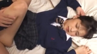 後輩に頼まれた素股が強制挿入され膣内射精される先輩女子の話。
