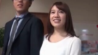 旦那の前でNTRモニタリング、中出しSEXで100万円の企画