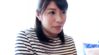 欲求不満な人妻が罪悪感を抱えつつ、ハメ撮りで本気でイキる。