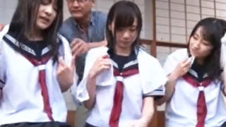偽りの親切で田舎美少女に近づき、強姦魔が鬼畜レイプを実行する。