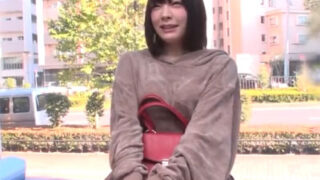可愛い素人がMM号で金に負け、顔射される。