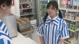 ロリ美少女バイトがパンチラ連発で中出しセックス