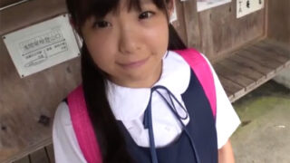 田舎育ちの純粋ロリ美少女が性教育プレイを行い、口内射精される。