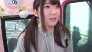 10代の予備校生が未体験の快感に悶え、失禁しながらアクメを迎える
