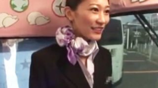 フライト帰りの大手航空会社CAが羞恥と快楽で理性を失い、連続絶頂。