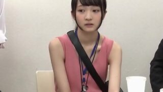 押しに弱すぎるAV制作会社の女性ADが仕事でパコ