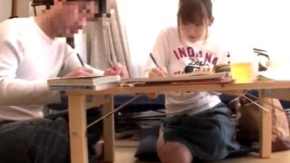 地味ロリ系メガネ少女が脱ぐとボインボディで家庭教師を押し倒す。