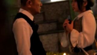 終電を逃したロリJDがキモ親父に騙され、絶叫させられる。