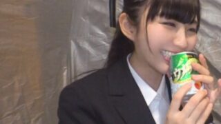 就活リクルートスーツに隠れたGカップの童顔JDが内定続出、ビッチぶりと野外パコを楽しむ