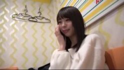 都会の色に染まらない量産女子大生が自己探しの旅でAV出演