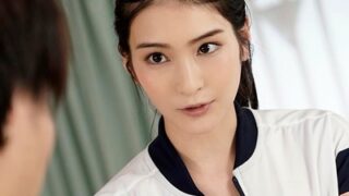 陸上部顧問の女教師が熱血で精飲指導を行うシーン