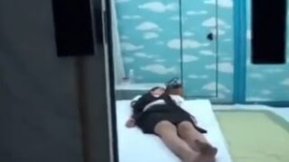 逆MM号で酔っぱらいOLが公開中出しSEXをされる様子が外部から目撃される
