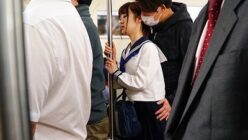 通学中のJKが声を出せず眠るロリが痴漢に狙われレイプされる