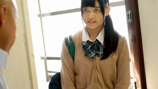 面接で来たモデル志望JKが媚薬で膣射され、パンツを濡らす開発物