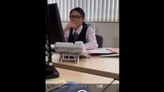 眼鏡OLが社内でリモートバイブ装着、マゾな淫乱メスを縛って調教。