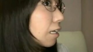 メガネをかけた謙虚な美人奥様の性欲が爆発し、旦那では満足できず他人棒に身体が開発される