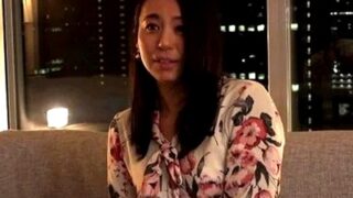 幼さ残る若妻が、他者に抱かれる夢を見て夜の街で華開く