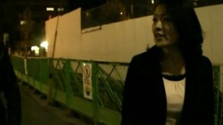 ガチナンパされた黒髪の清純妻が実はドスケベ痴女だった。