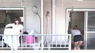 隣の若妻が夫を入れ替えて禁断のW不倫を始める
