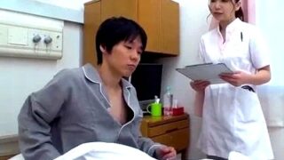 入院中の息子が義母ナースに媚薬を飲ませ、過剰に効いて中出しを懇願。