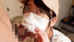 突然の登場で野外でも即本番開始！