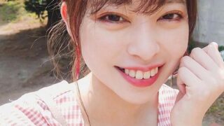 アイドル風美少女が胸を大きくするために大量中出しを望む