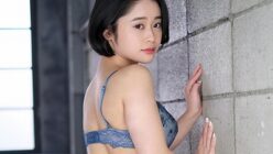 2021年度最大の注目新人、百年に一度と称された黒髪美少女のAVデビュー