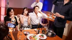 「え～もうダメってぇ♡」酔わされた妻が同窓会で胸糞不倫映像に。