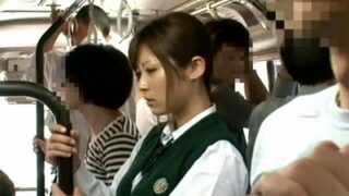 バス内のJKが媚薬を塗られ、痴漢に激しくイカされてレイプされる。