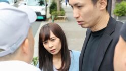 夫が不在の間、態度の強い若夫婦に目を付けられ、危機に陥った人妻。