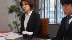 美人上司とまさかの相部屋で、童貞が朝まで腰振り続け射精する。