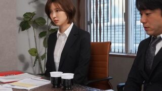 美人上司とまさかの相部屋で、童貞が朝まで腰振り続け射精する。