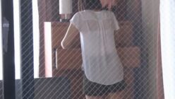 人妻のスケスケの汗ばみ姿に我慢できず