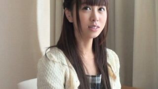 言葉だけで赤面、力強いピストンで痙攣イキ
