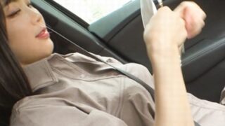 清楚系の恵体女子大生が肉便器化され、自ら欲求を求めるビッチに変貌する。
