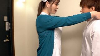 過保護なママと甘い関係の近親相姦を描いた作品
