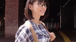 小学校教師がAV出演、低学年を教えていそうな童顔先生。