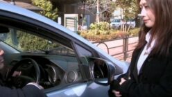 夫の知らないところで他者と不倫する妻の姿