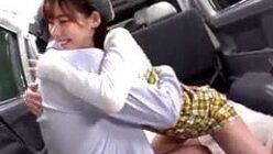 スレンダーFカップのエロお姉さんが逆ナンで男を捕まえ、濃厚キスとエロテクで悶絶させる