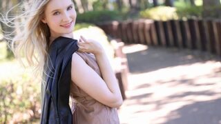 透き通る肌のブロンド美女、日本人以上の丁寧SEX