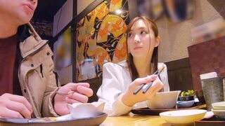 SNSで出会った美女が、白衣の天使のGカップナースとハメ撮りに成功