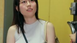 地味な教え子を脱がすとラッキーパコに