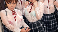 再婚相手の娘が雨宿りに友達を呼び、予想外の事態に気づく。
