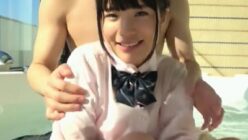 アウロリ女子校生の制服お風呂ビシャビシャ撮影