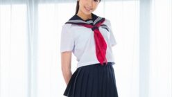 イラマチオで美少女の喉を犯す