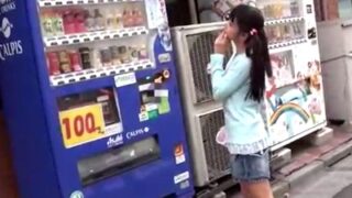 街で見かけたアウロリ幼女をガチレイプし、恐怖で震える体に覆いかぶさってハメ撮りを完了させた。